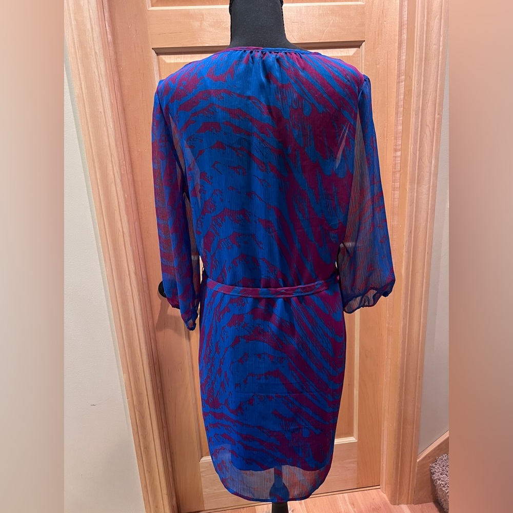 Express Vibrant Sheer 3/4 Sleeve Blue & Purple Zebra Print Shirt Dress Whimsy M - Picture 2 of 11